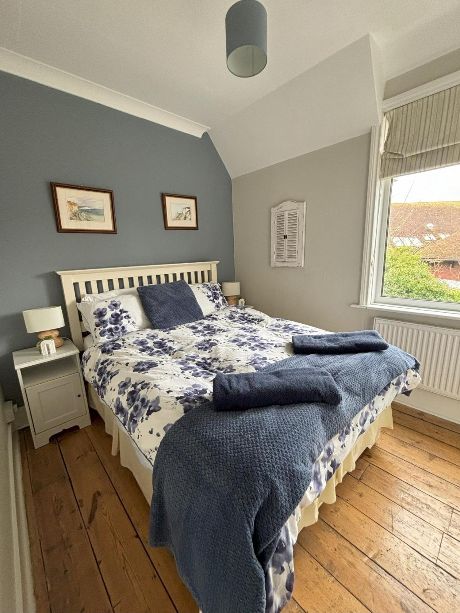 Downs Gate Cottage Истбурн Экстерьер фото