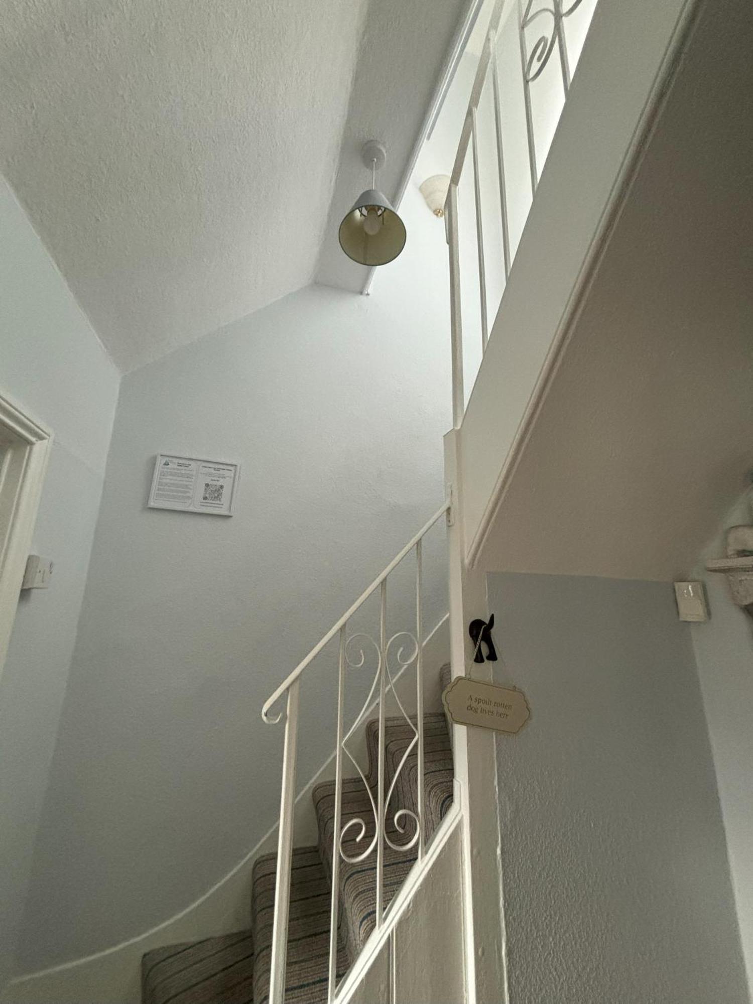 Downs Gate Cottage Истбурн Экстерьер фото